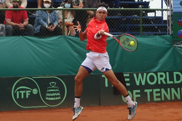 Tabilo en su partido de singles en Copa Davis (Agencia Uno)