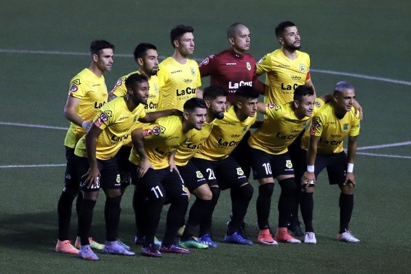 San Luis no puede salir del fondo de la Primera B: empate contra Wanderers en la cuarta fecha.