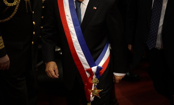 La piocha de O’Higgins se les ha caído a cuatro mandatarios: Balmaceda, Alessandri Palma (ninguno terminó su periodo presindencial), Bachelet (inicio de las protestas estudiantiles) y Piñera, que termina su segundo mandato con dos acusaciones constitucionales en su contra