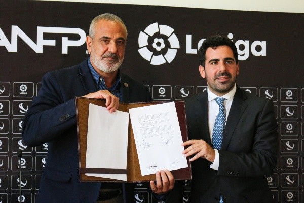ANFP y La Liga firmaron el convenio de colaboración. (Foto: Comunicaciones ANFP)