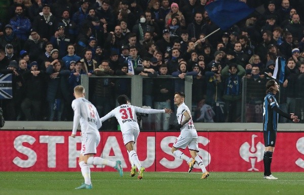 El gol de Charles Aránguiz no alcanzó: derrota del Leverkusen en la ida contra Atalanta.