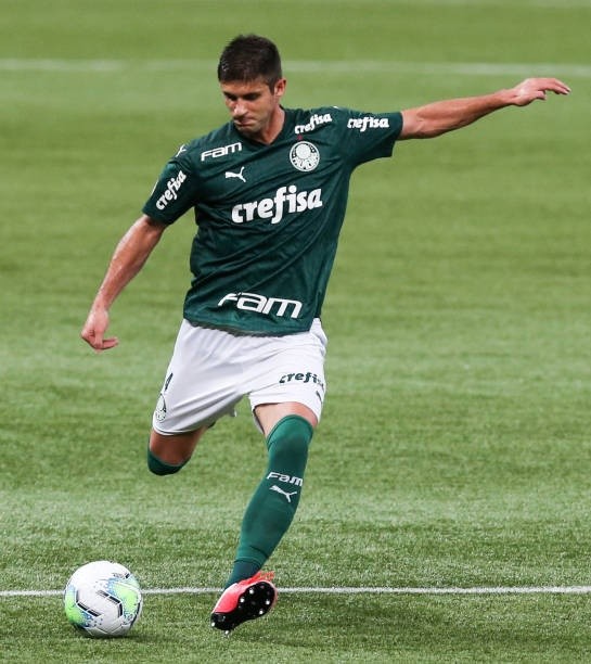 Kuscevic gana minutos poco a poco en Palmeiras y tiene la confianza y elogios del DT Abel Ferreira.