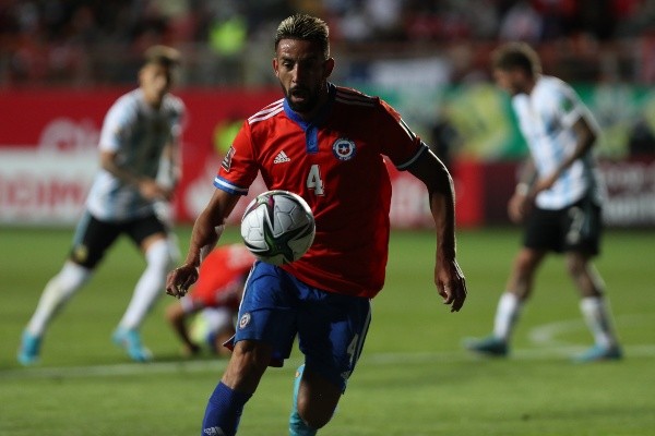 Mauricio Isla fue banca en Flamengo en la previa de los duelos de la Roja contra Brasil y Uruguay. (Foto: Agencia UNO)