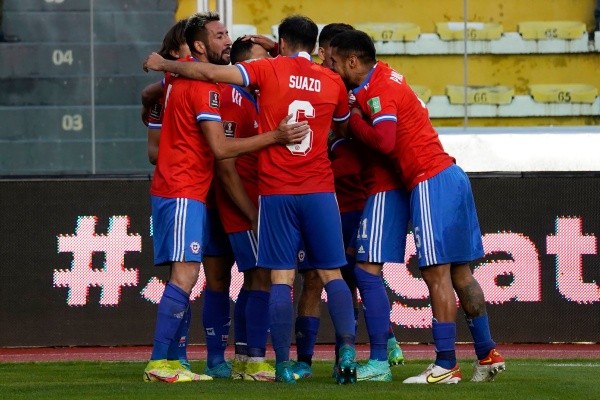 Isla, Paulo Díaz, Alexis y Montecinos pueden quedar fuera ante Uruguay.