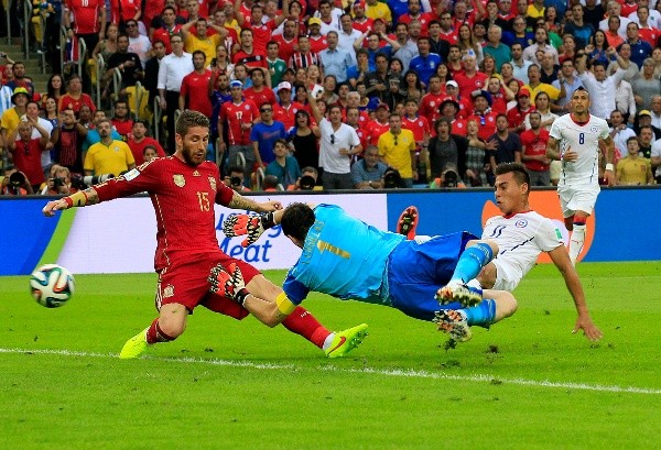 Vargas le anotó un gol a España en el Maracaná (Agencia Uno)