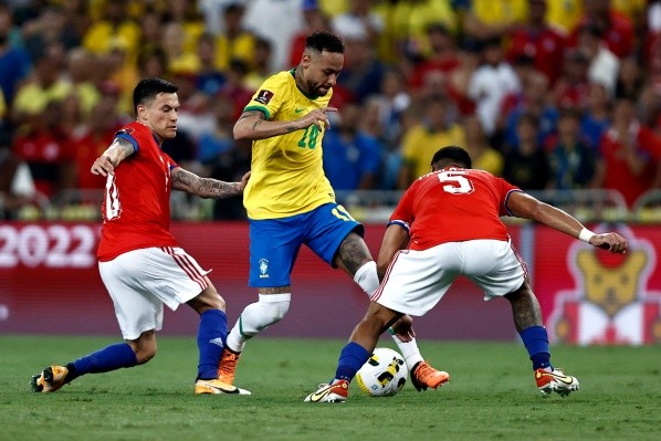 Chile lamenta el resultado ante Brasil y dos jugadores suspendidos de cara a Uruguay en el cierre de las eliminatorias a Qatar 2022.