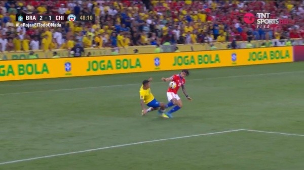 La posible mano de Joaquín Montecinos.