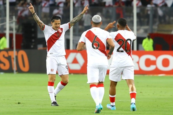 Perú venció 2-0 a Paraguay en el estadio Nacional de Lima y se quedó con el quinto puesto de la clasificatoria de la Conmebol para meterse en el repechaje al Mundial de Qatar 2022. (Foto: Getty)