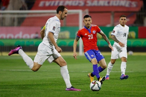Diego Godín jugó su último partido de eliminatorias en Chile. (Foto: Getty Images)