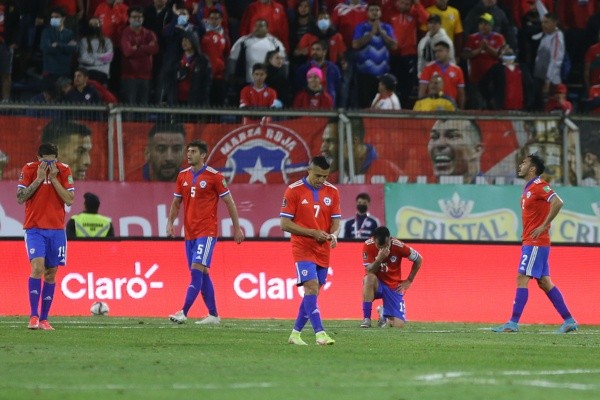 La Roja se despidió entre lágrimas de la opción de ir al Mundial de Qatar 2022. (Foto: Agencia Uno)