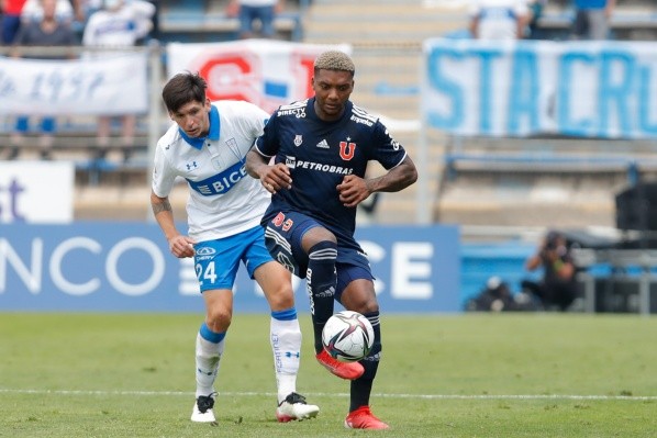 La Católica y la u se vuelven a enfrentar en San Carlos: formación confirmada de la UC.