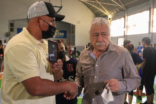 Carlos Caszely y el dolor por la partida de Leonel Sánchez. (Foto: Agencia UNO)