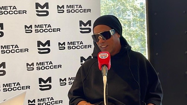Ronaldinho en la conferencia de metasoccer (Redes)