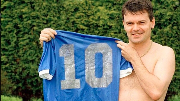 Steve Hodge se quedó con la joya de Maradona (Archivo)