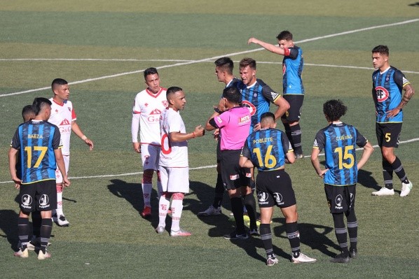 Pato Yáñez y Cristián Caamaño reaccionan furiosos con el escándalo de las presiones al árbitro Gilabert. (Foto: Agencia UNO)