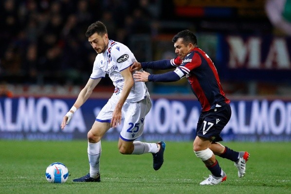 Gary Medel estuvo presente desde el arranque en el triunfo del Bologna ante la Sampdoria. Foto: Getty Images