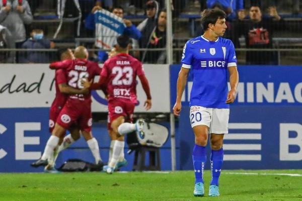 Cristián Caamaño no le acepta una nueva derrota a Paulucci en la UC.