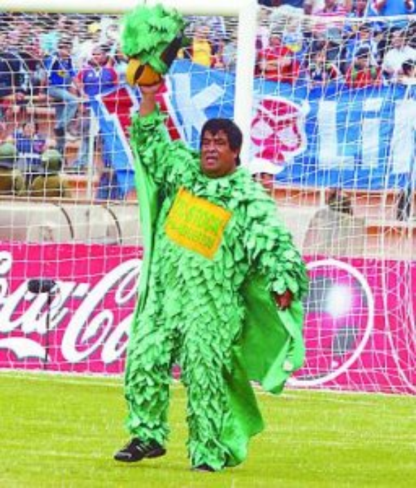 Osvaldo Soudre, el famoso Loro de Wanderers, fallecido hace algunos años