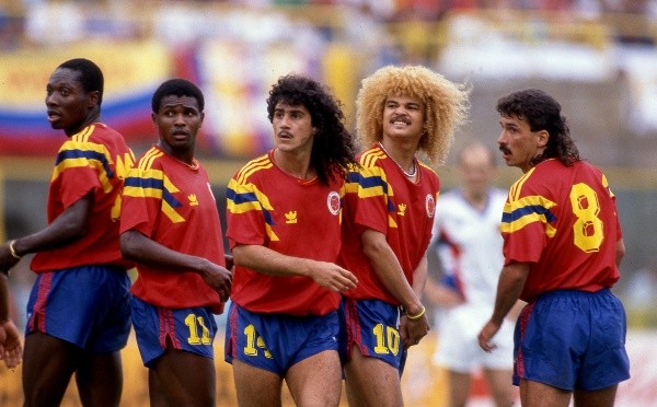 Rincón junto a Valderrama y Leonel Álvarez, entre otros, en la selección Colombia durante el Mundial de Italia 1990 (Getty)