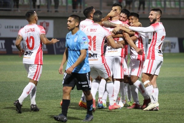 Deportes Copiapó ganó con un gol fantasma ante Deportes Iquique. Foto: Agencia Uno