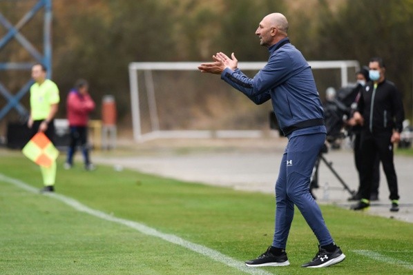 Cristian Paulucci se va de Universidad Católica a días de enfrentar a Colo Colo. Foto: Agencia Uno