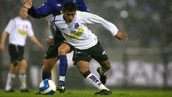 Vidal fue campeón tres veces en Colo Colo entre el 2006 y el 2007 (Archivo)