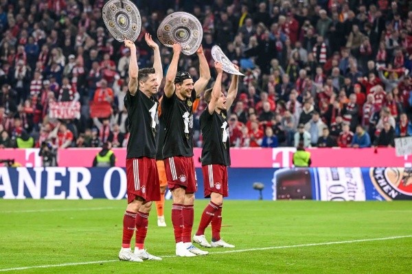 Robert Lewandowski ganó este sábado la que puede ser su última Bundesliga. Foto: Getty Images