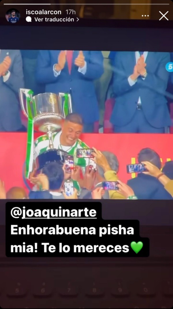 Isco felicitó a Joaquín tras levantar la Copa del Rey con Betis. (Foto: captura Instagram)