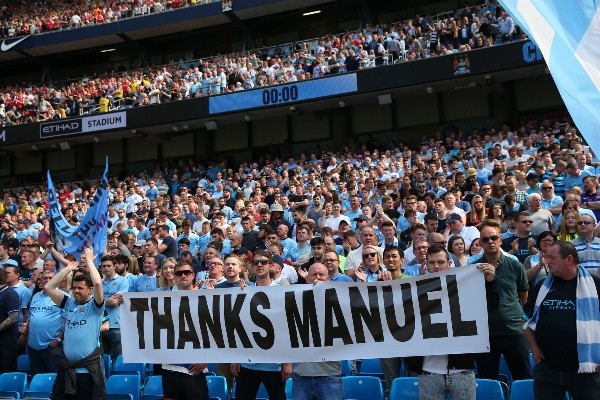 Los hinchas del City agradecen a Manuel Pellegrini por su trabajo en el club. (Foto: Getty)