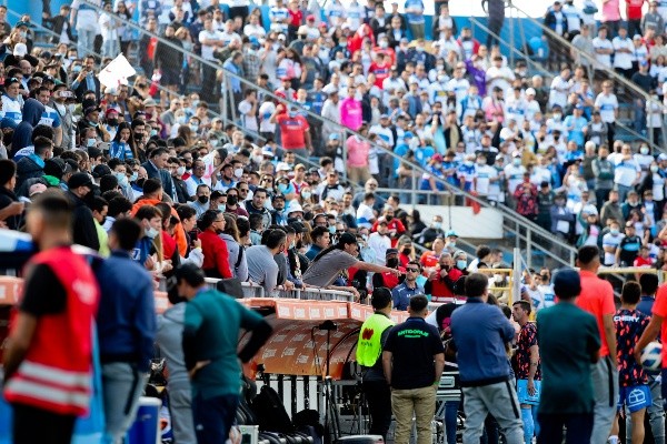 San Carlos fue testigo de hechos que deben avergonzar al fútbol chileno. (Foto: Agencia Uno)