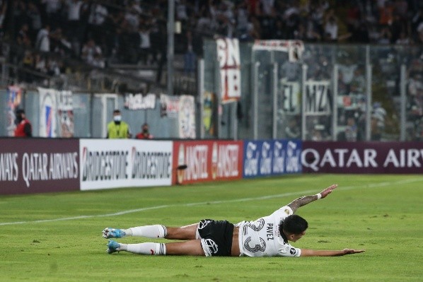 Labruna destaca el nivel de Esteban Pavez en Colo Colo, a quien dirigió hace una década. (Agencia Uno)