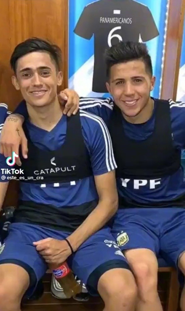 Pablo Solari en la selección Argentina juvenil junto a Enzo Fernández, hoy jugador de River