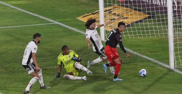 Falcón no pudo evitar la apertura de la cuenta de Matías Suárez (Agencia Uno)