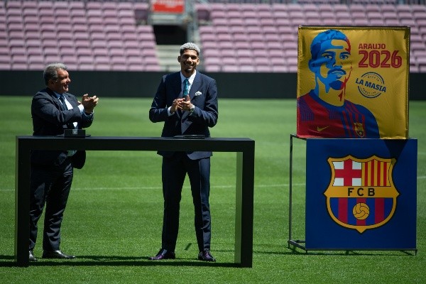 Ronald Araújo continuará cuatro años más en Barcelona. (Foto: Getty Images)