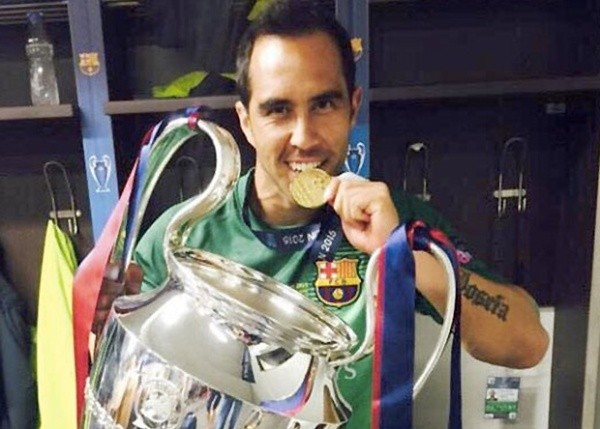 El Barcelona de Claudio Bravo fue campeón de Champions League en 2015. (Archivo)