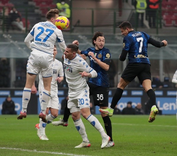 Alexis le convirtió un gol a Empoli en Copa Italia (Getty)