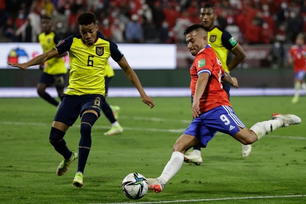 Castillo enfrentó a Chile en dos oportunidades y La Roja puede sacar cuentas alegres. | Foto: Getty