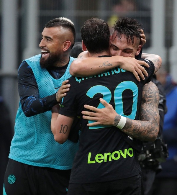 Los festejos de Inter contra Empoli en un partido de locos con gol de Alexis Sánchez incluido.