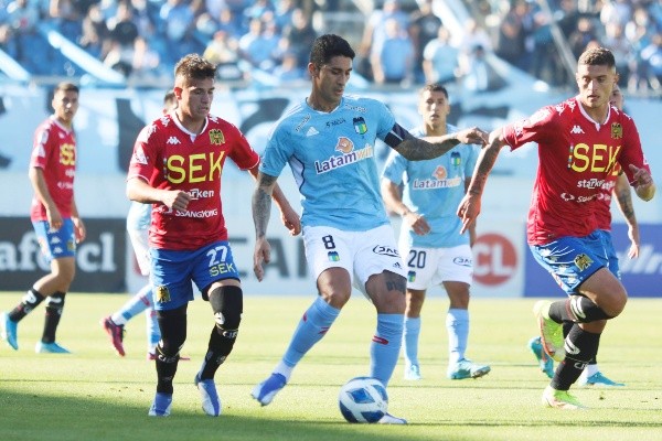 La punta de la tabla se movió durante y al final de los 90′ minutos del empate entre Unión Española y O’Higgins en Rancagua.