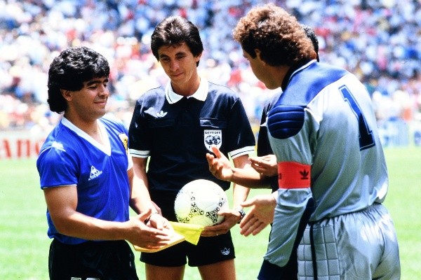 Shilton habló sobre la subasta de la camiseta con la que Maradona lo eliminó del Mundial de México 86. | Foto: Getty