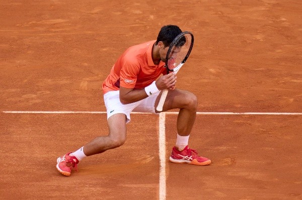 Novak Djokovic no pudo con Carlos Alcaraz y dijo adiós al Masters de Madrid en semifinales. Foto: Getty Images