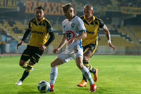 Mazzanti marcó el gol de la victoria para Huachipato (Agencia Uno)