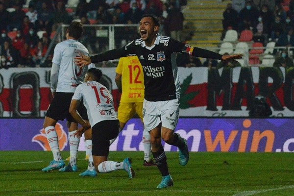 Suazo marcó en la victoria de Colo Colo ante Curicó - AgenciaUno