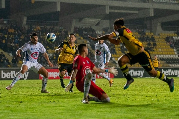 Huachipato mostró un gran nivel ante Coquimbo y dio vuelta el marcador. | Foto: Agencia Uno