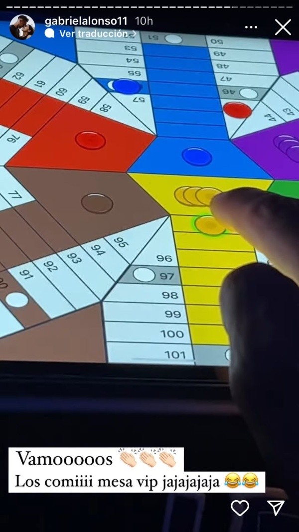 Las historias en redes de Gabriel Suazo y el Torta Opazo mostraron el viaje de regreso. Foto: Instagram.