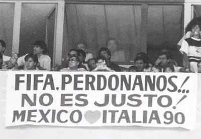 Mexicanos pidiendo perdón de la FIFA (Archivo)