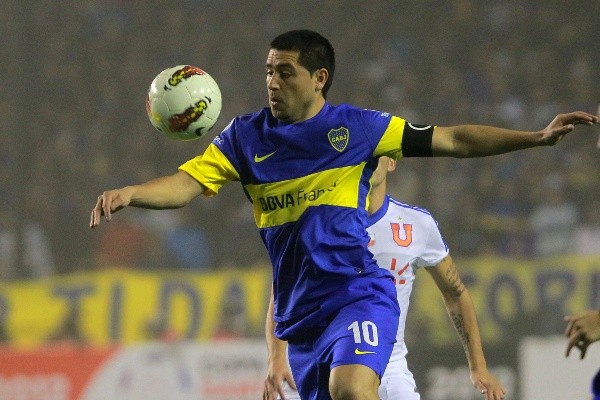 Riquelme ocupa parte de su tiempo en ver el fútbol de los más chicos de Boca.