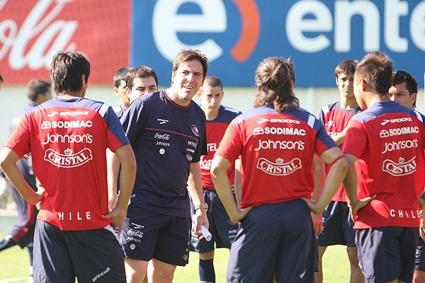 Berizzo era muy cercano al jugador en la selección chilena (Archivo)