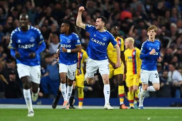 Michael Keane anotó el gol que inició la remontada del Everton para salvarse del descenso. Foto: Getty Images