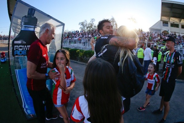 Mago Jiménez junto a Cote López y sus hijos el día que ganaron la Copa Chile (Agencia Uno)